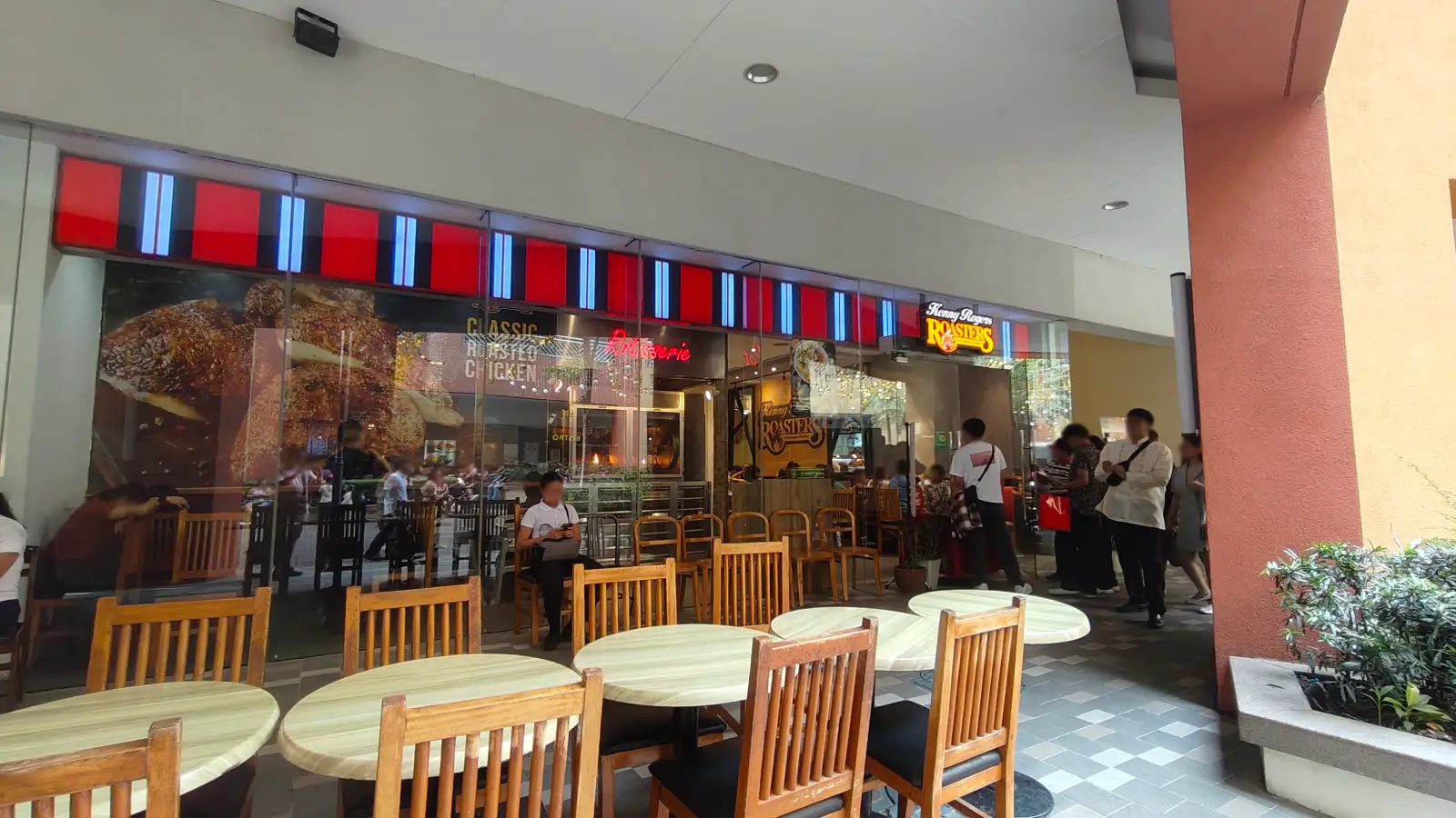 KENNY ROGERS in SM Mall of Asia